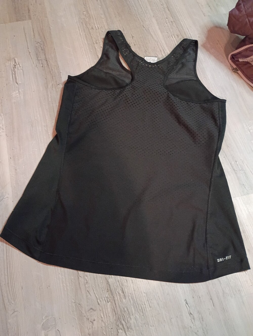 Nike - Picture 4 of 4